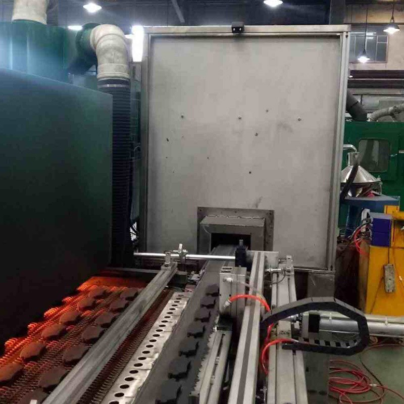 Linea di spruzzatura elettrostatica delle pastiglie dei freni